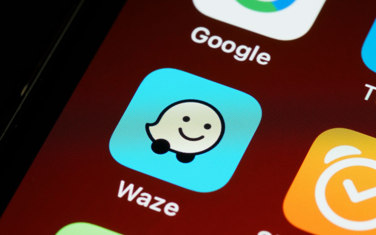 waze application google signalement accident gemini voix