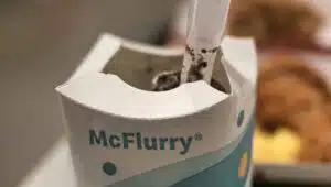 Les machines à McFlurry de McDonald’s pourront être réparées en les piratant