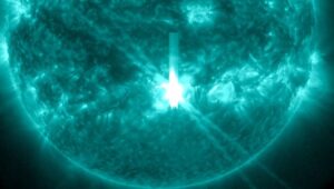 Éruption solaire du 3 octobre : une catastrophe évitée sur Terre avec des aurores spectaculaires observées