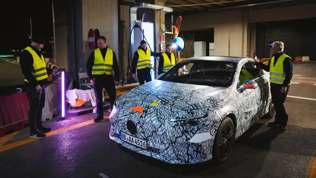 Mercedes-Benz CLA voiture électrique autonomie batterie endurance véhicule