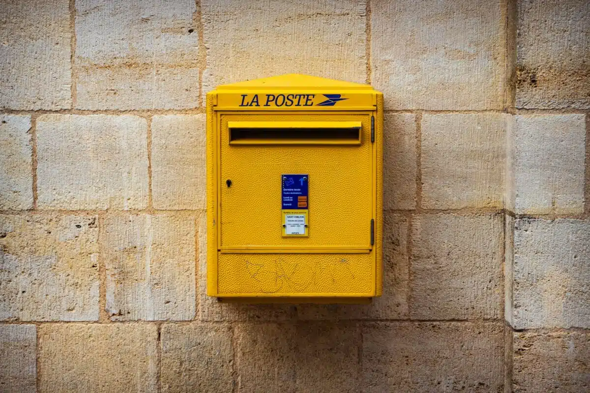 la poste temu shein